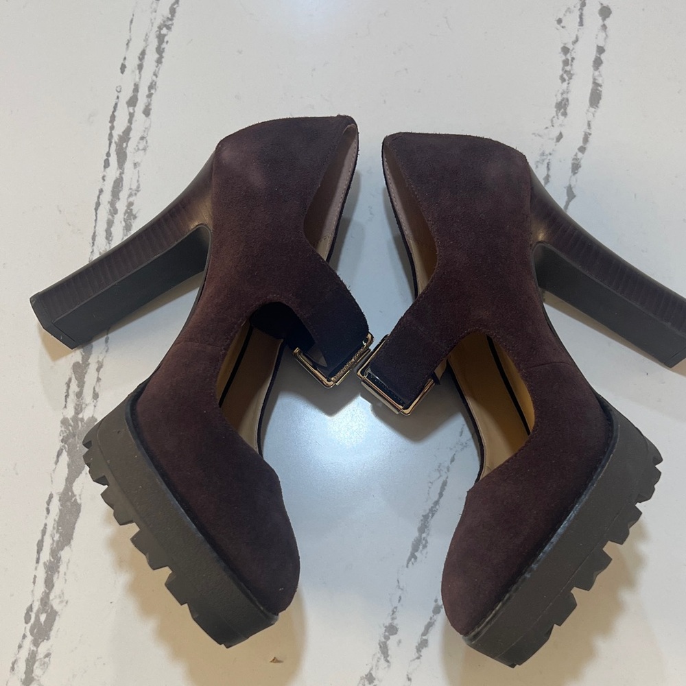 Michael Kors Dark Brown Suede Heels with Gold Buckle Size 7.5 M - Picture 8 of 16